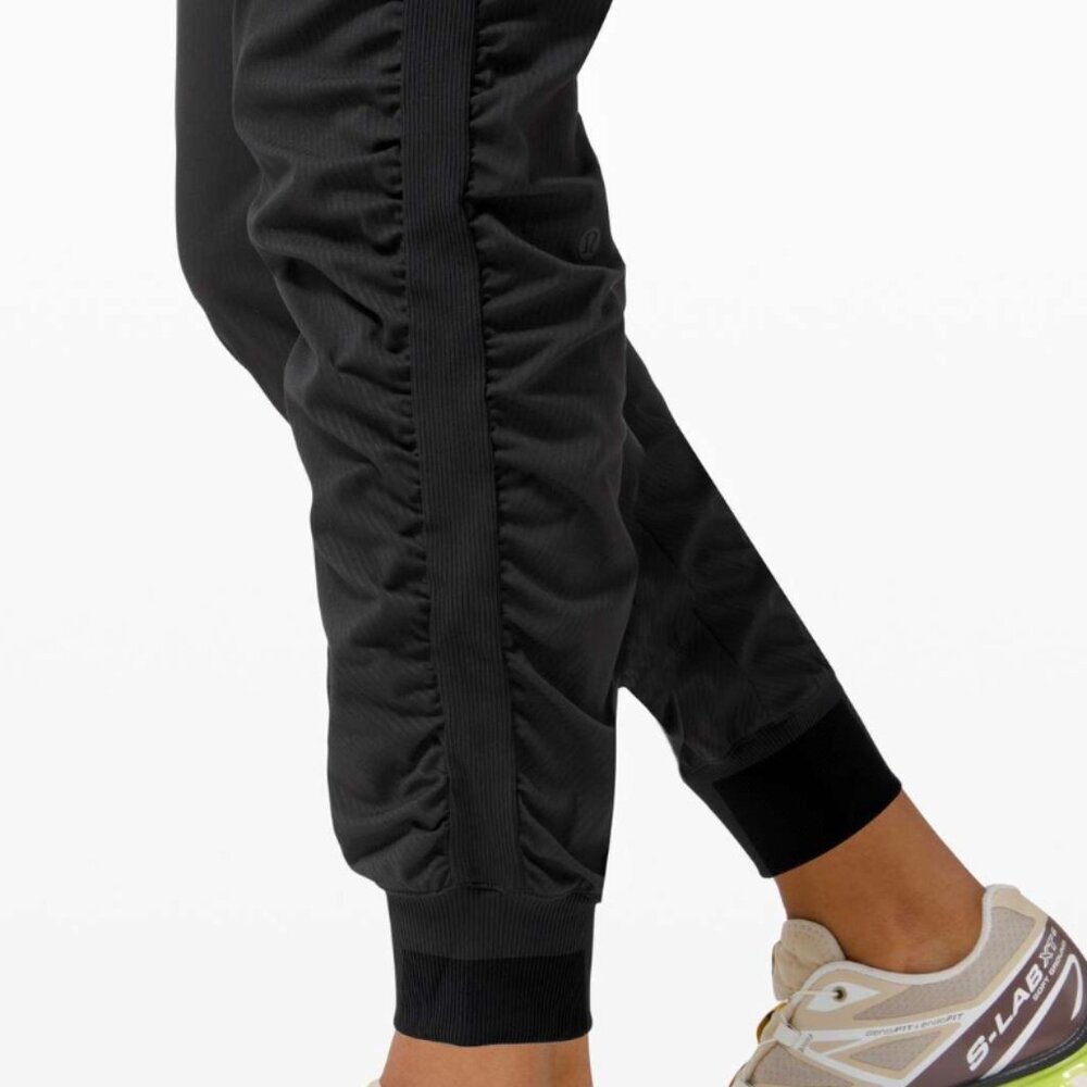 Lululemon Beyond The Studio Jogger Womens 6 Pants Athleisure 28x28 Black LW5CZHS - Picture 3 of 12
